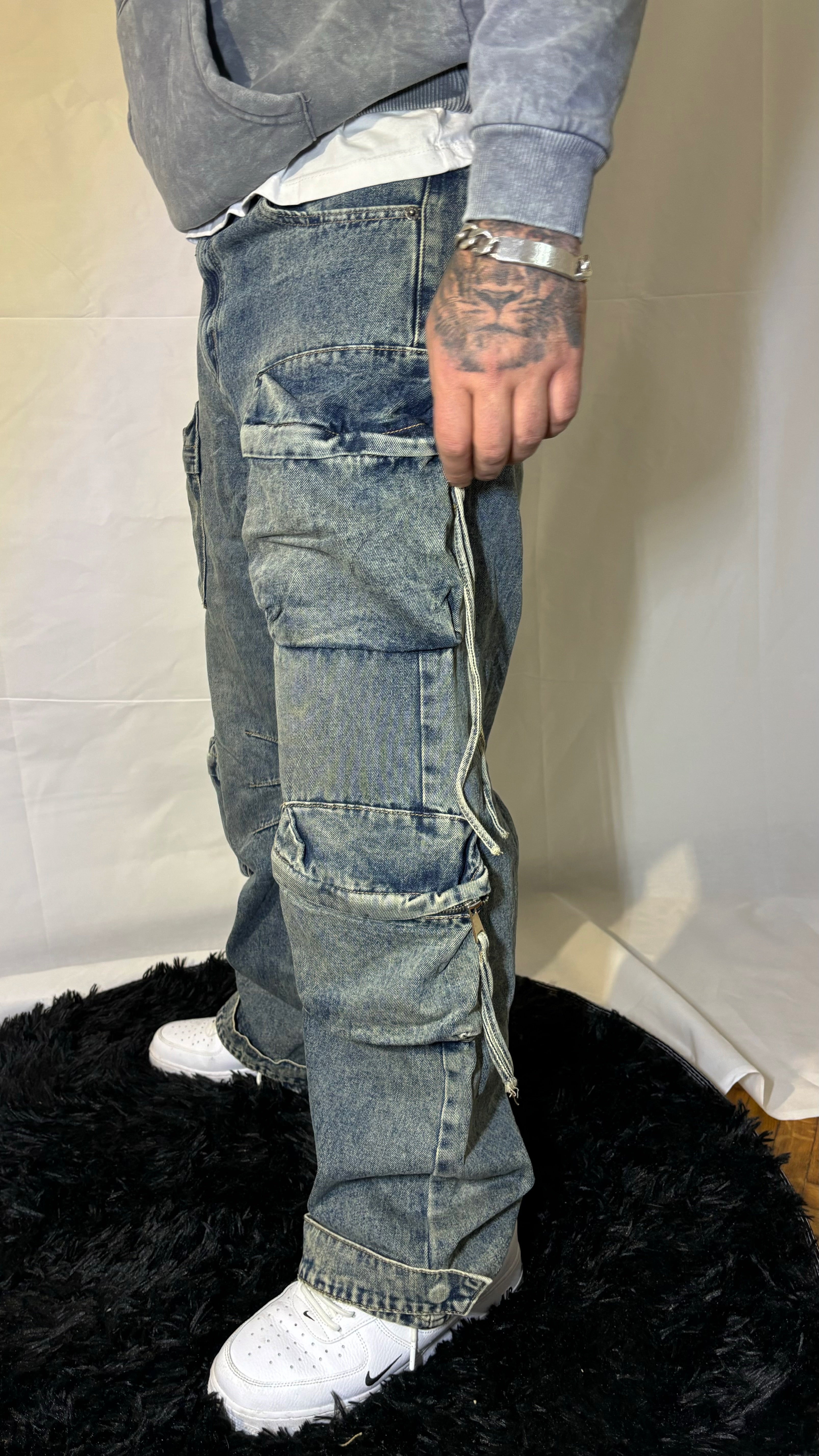 Jeans Cargo Matching