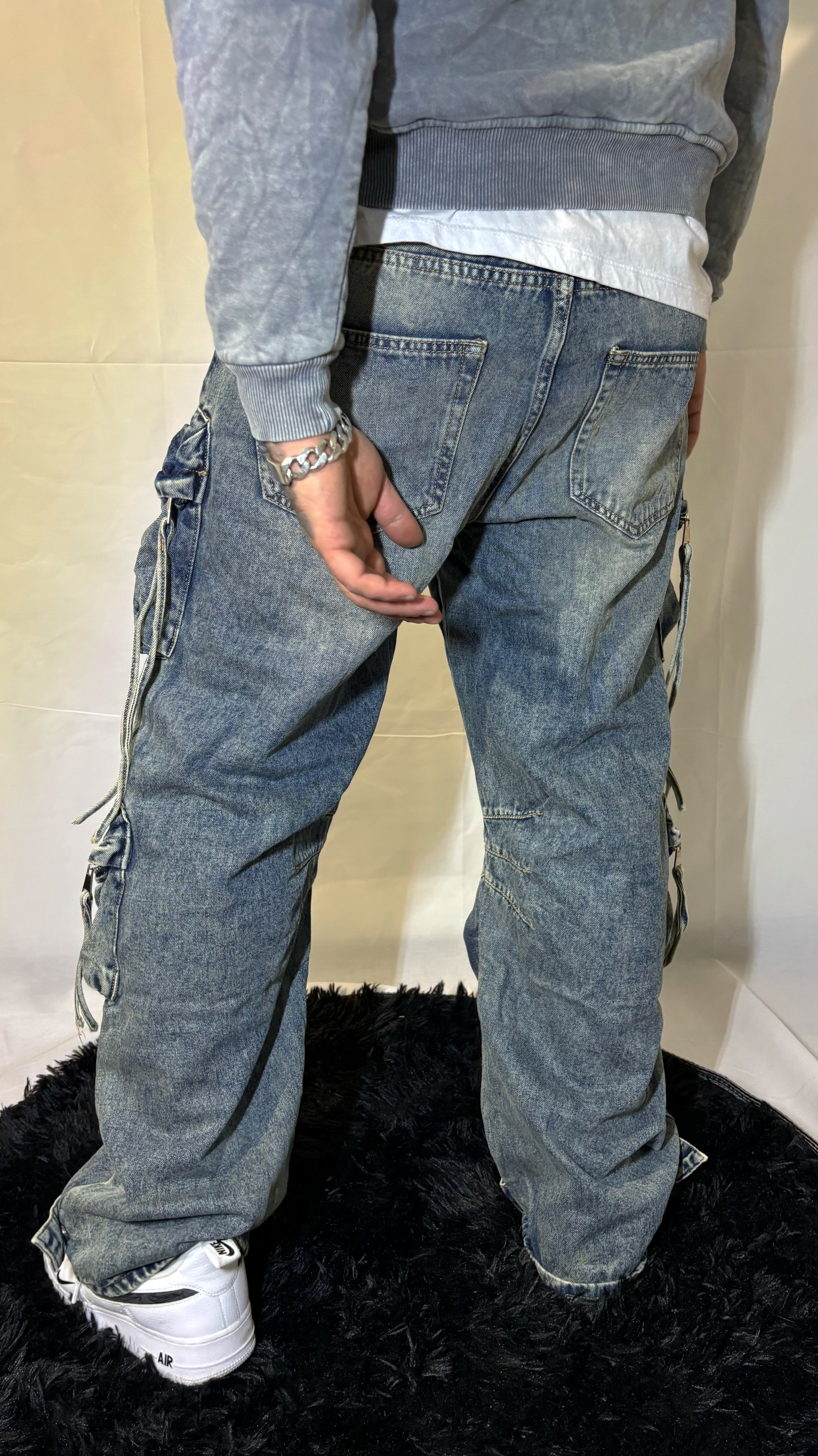 Jeans Cargo Matching