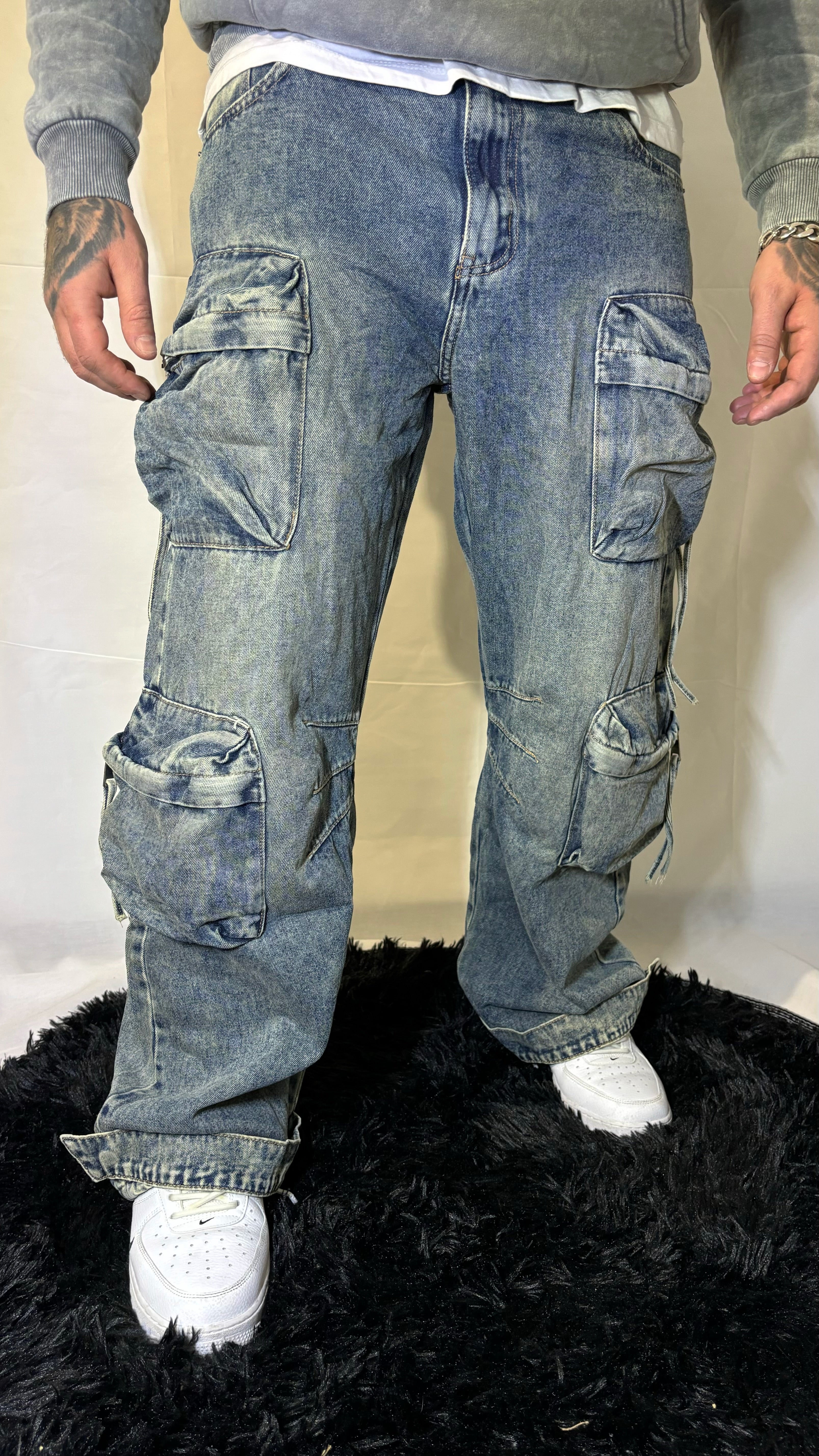 Jeans Cargo Matching